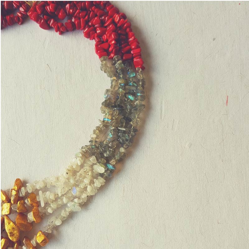 3 Stones Story Necklace (Red)