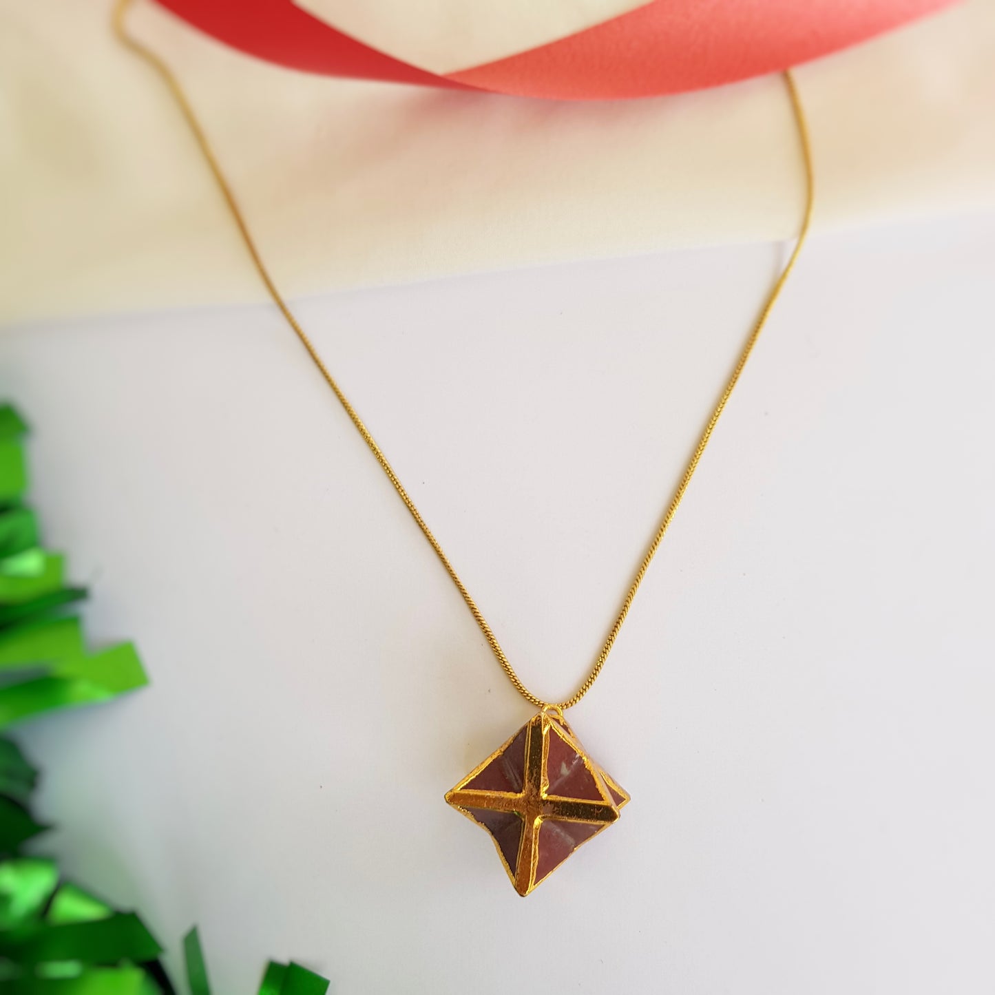 Bright Brown Star Simple Necklace