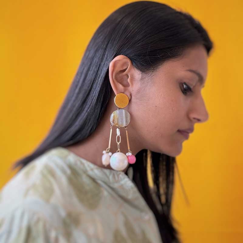 Pearl Lover Dangler Earrings