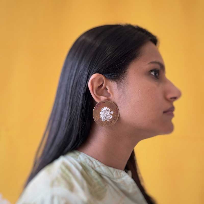 Rose Plate In Fresh White Earrings