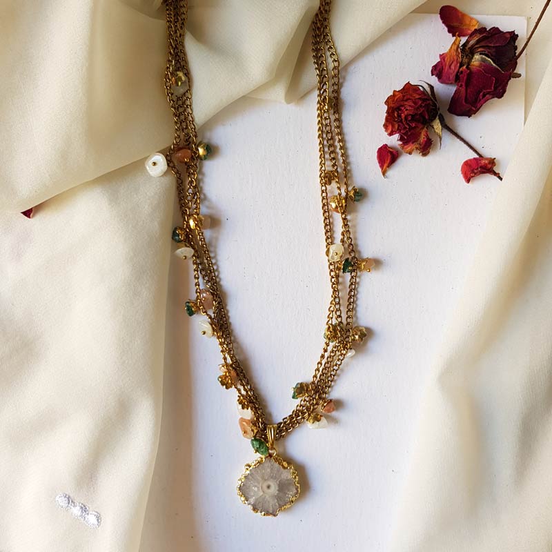 Soft Bunch Neckpiece