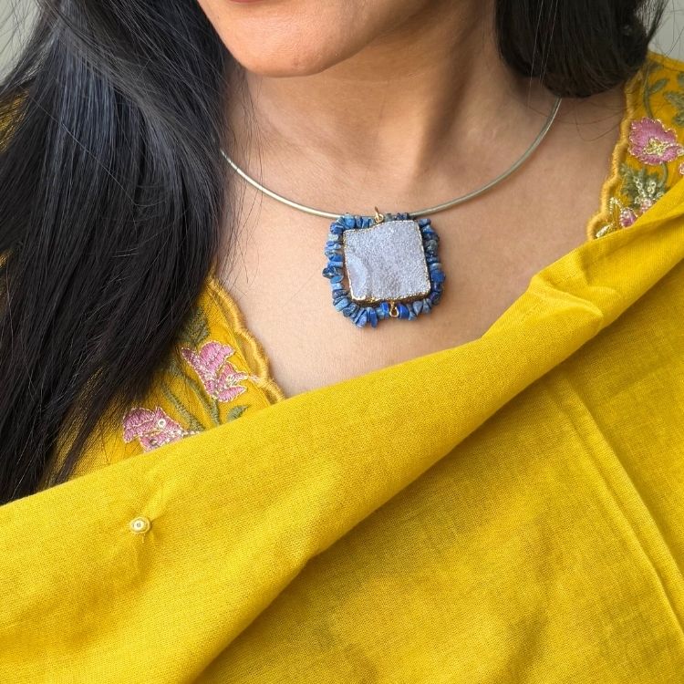 Earthy Hasli With Ocean Blue Stones