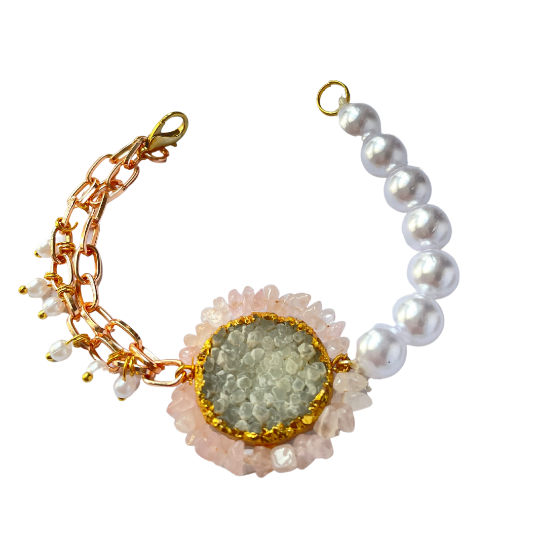 Modern Love Pearl Bracelet