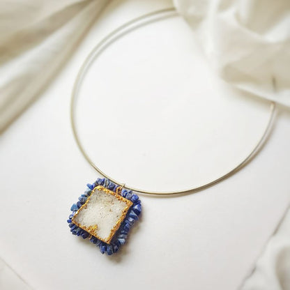 Earthy Hasli With Ocean Blue Stones