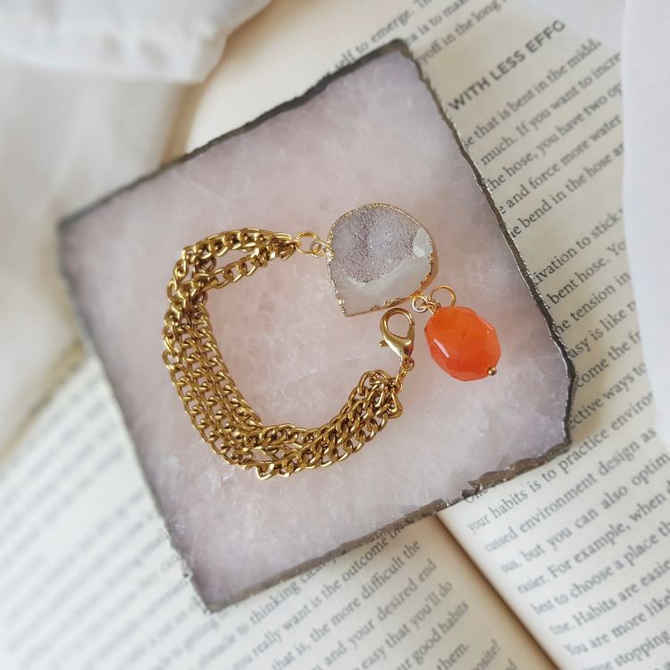 Fanta Hint Agate Luxe Chain Bracelet