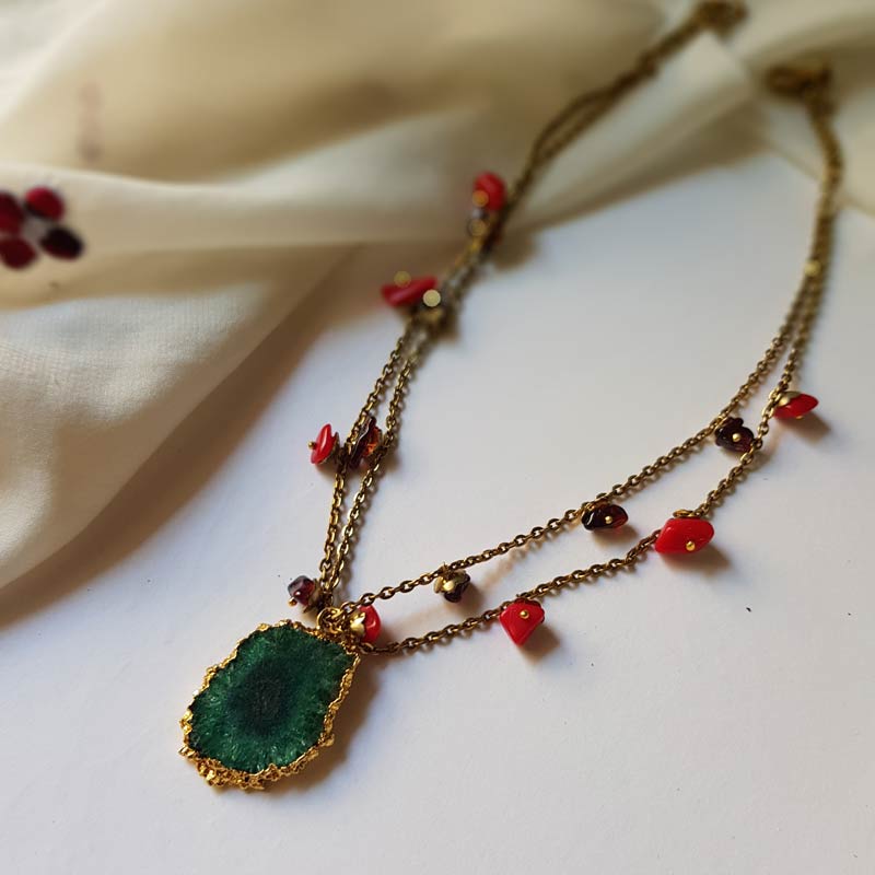 Drama Layer Red Green Simple Neckpiece