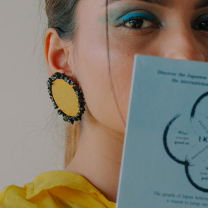 Black Stone Gold Disc Earrings