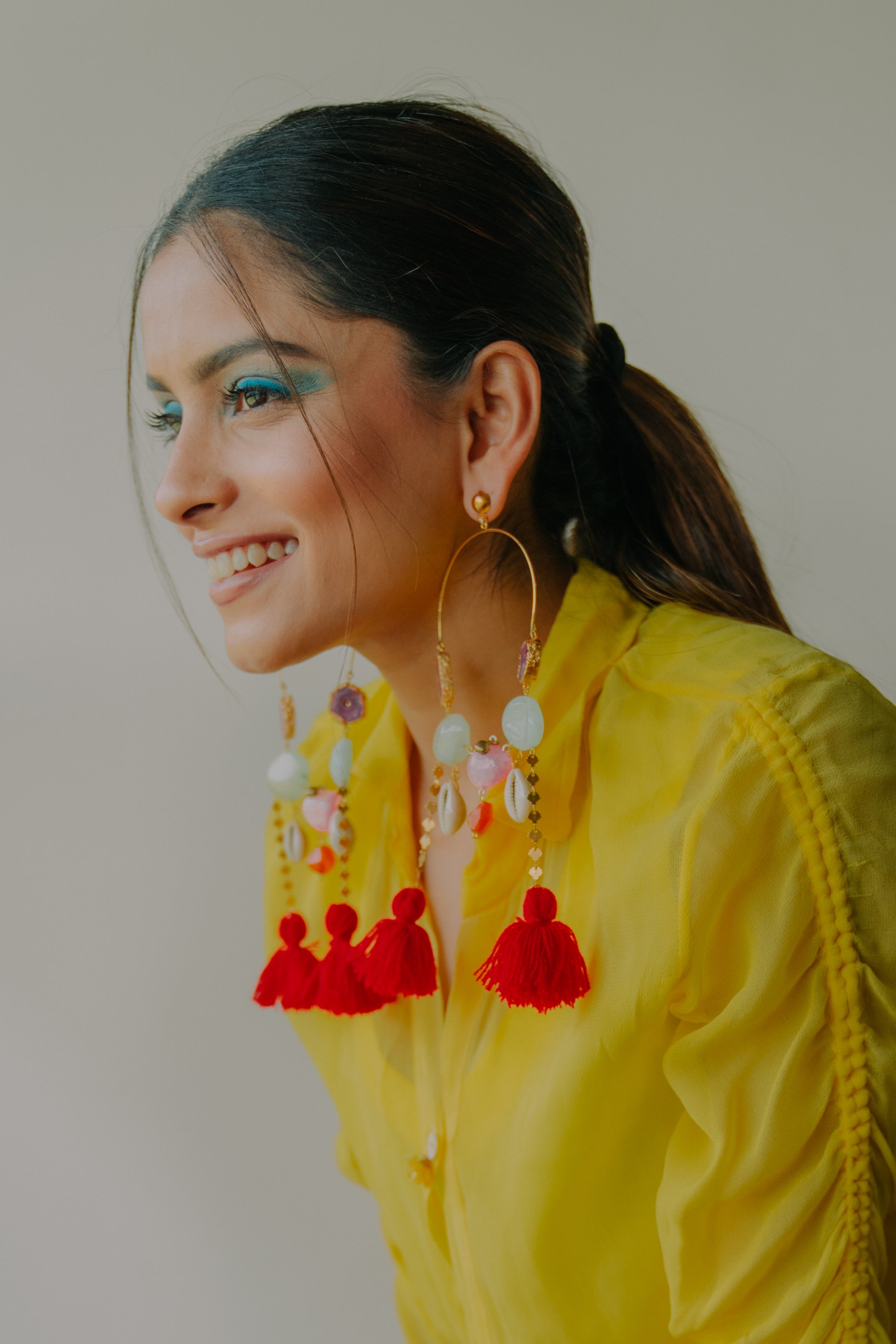 Beautiful earrings ideas with yellow saree || yellow saree look with  earrings / jewellery 2024 - YouTube