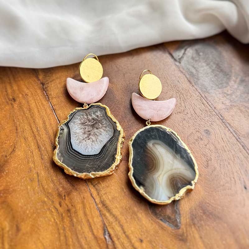 Black Stone Chand Dangler Earrings
