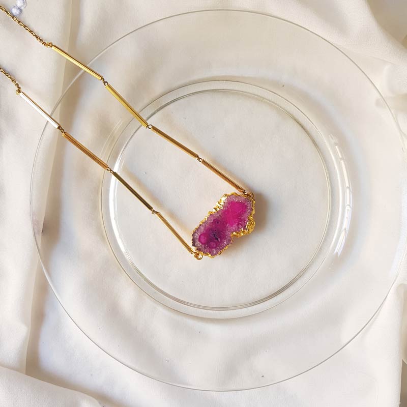 Stick Along Neckpiece