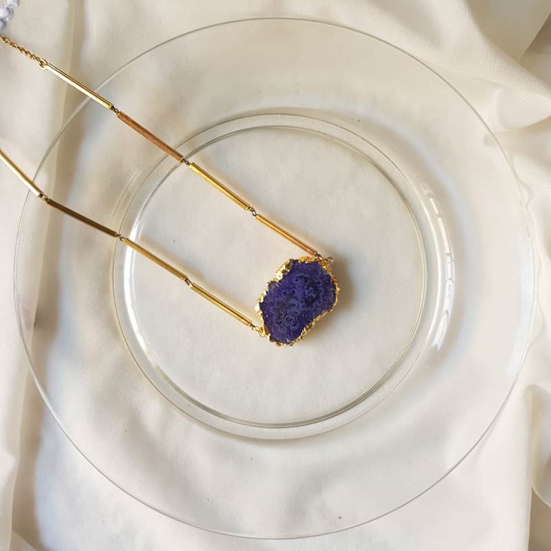 Stick Along Neckpiece